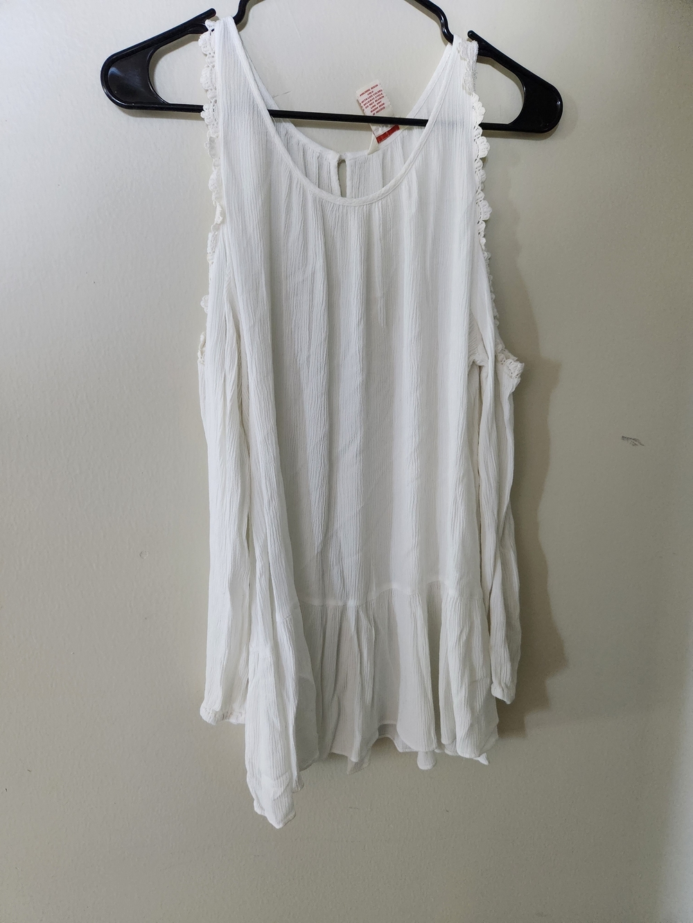 Women’s Sundance White Cold Shoulder Ruffle-Hem Tunic L Large